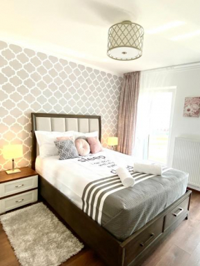 Stylish Retreat With a View in Coresi-Qualis Braşov